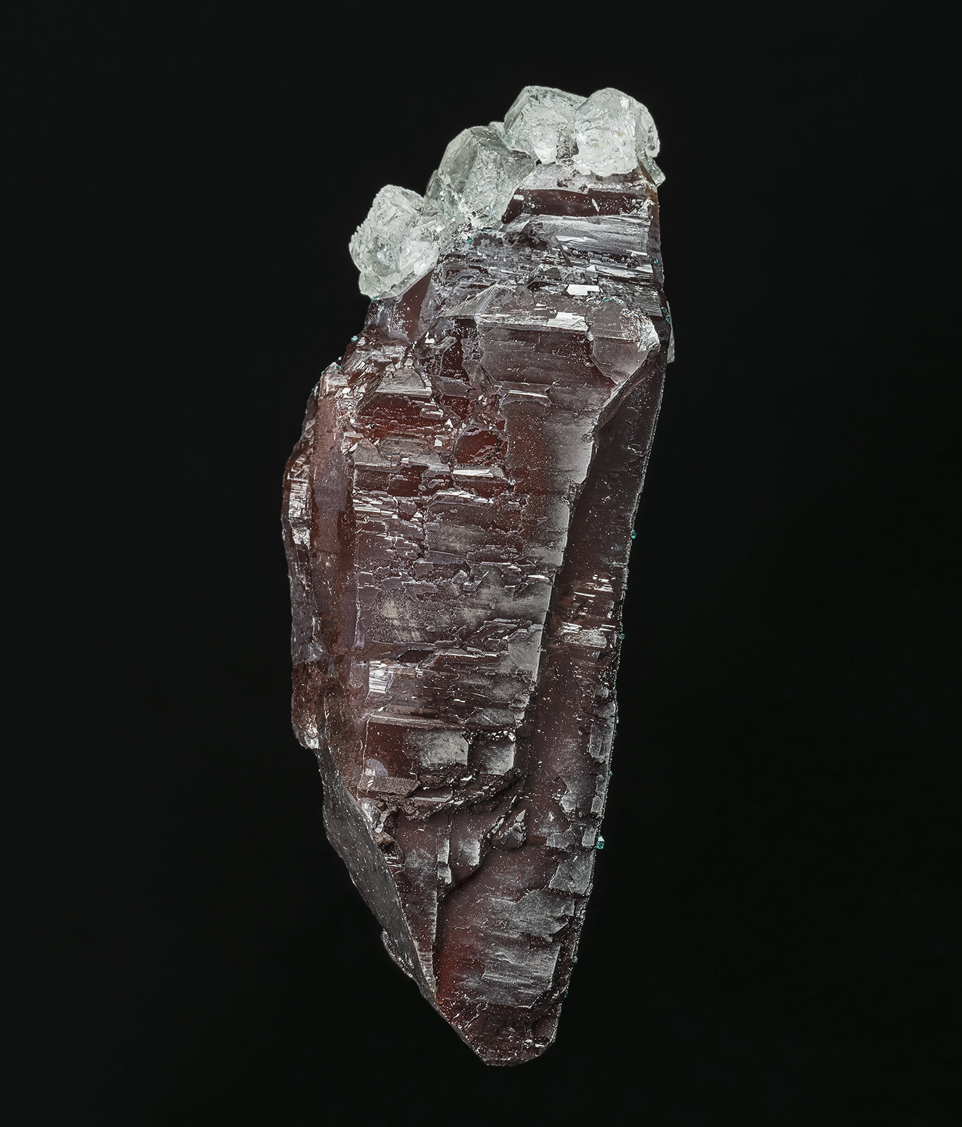 Quartz, Calcite, Dioptase
Tsumeb Mine, Tsumeb, Otjikoto Region, Namibia
7.2 x 3.1 cm
(Autor: am mizunaka)