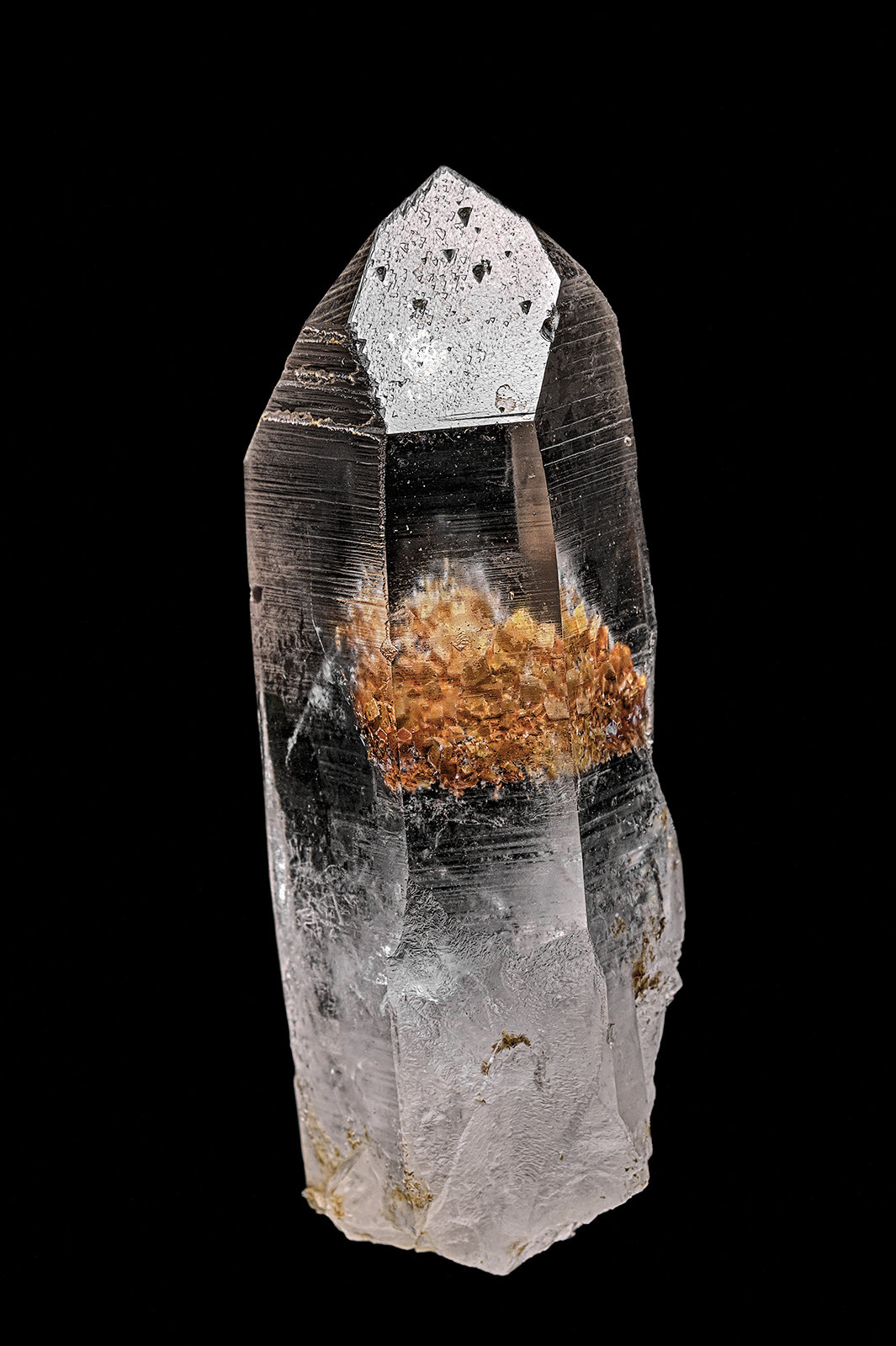 Quartz, Dolomite
9.1 x 3.7 cm
(Autor: am mizunaka)