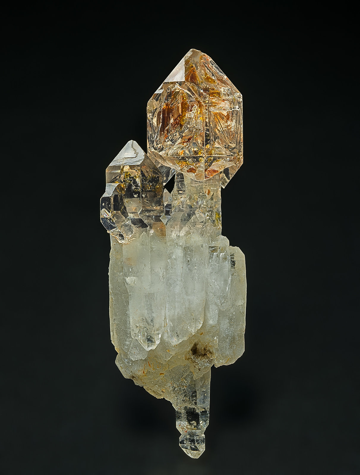 Quartz
5.6 x 2.4 cm
(Autor: am mizunaka)