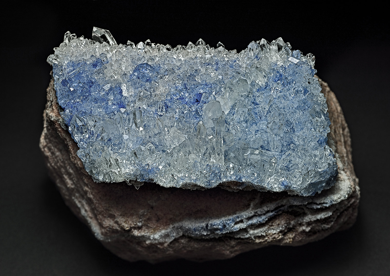 Quartz, Dumortierite
10.2 x 6.4 cm
(Autor: am mizunaka)