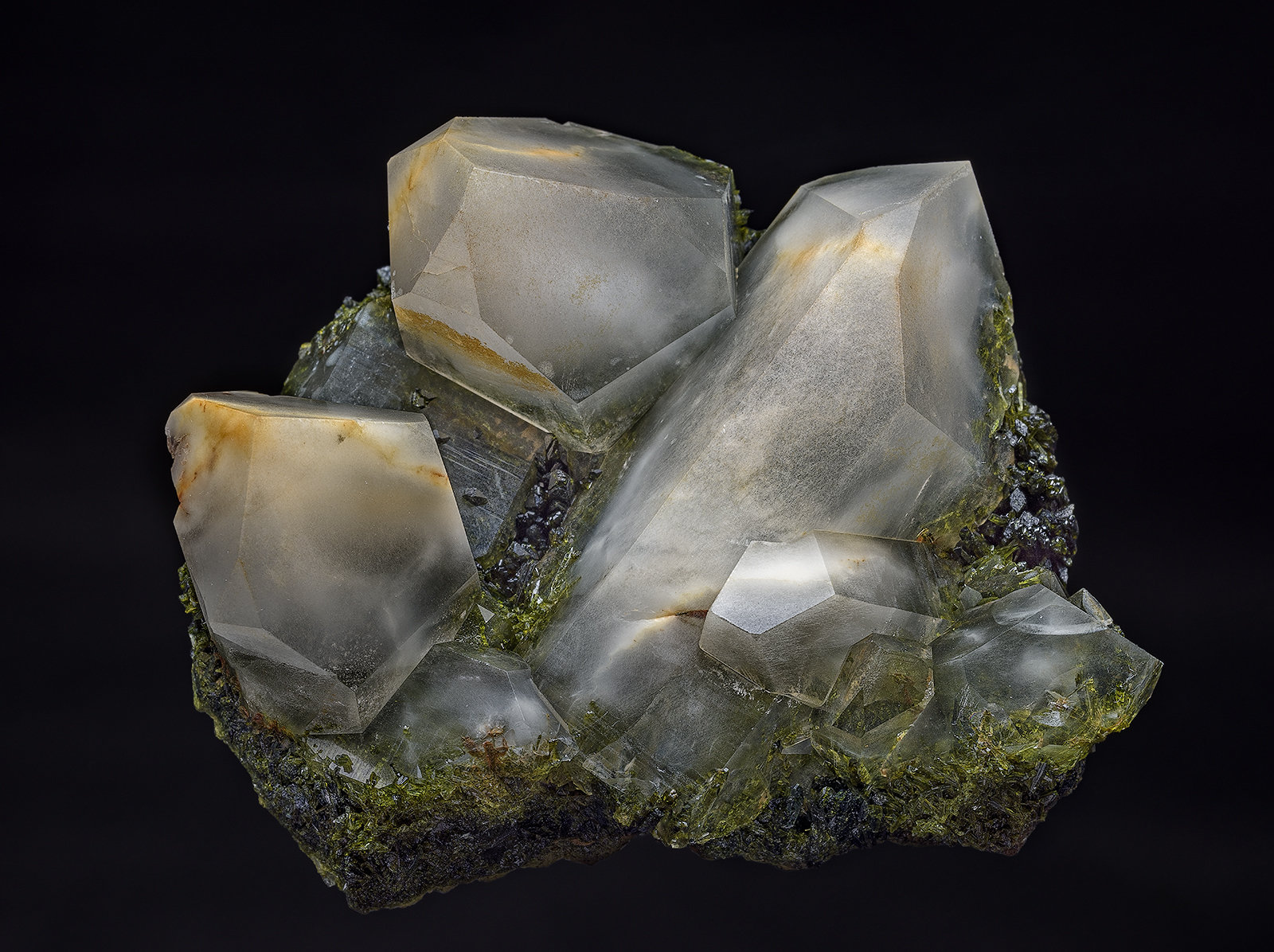 Quartz, Epidote
7.0 x 5.9 cm
(Autor: am mizunaka)