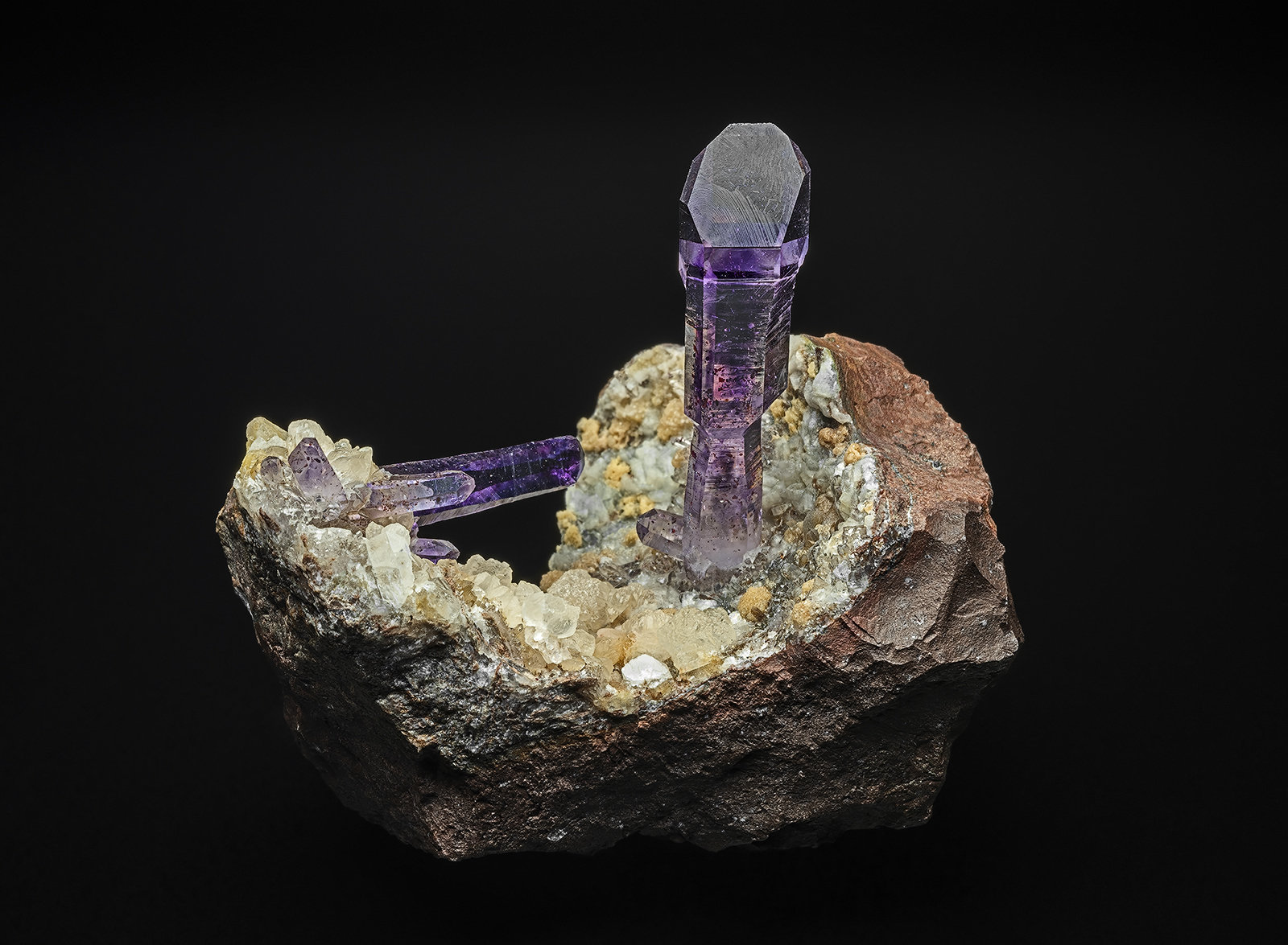 Quartz (variety amethyst)
5.0 x 4.9 cm
(Autor: am mizunaka)