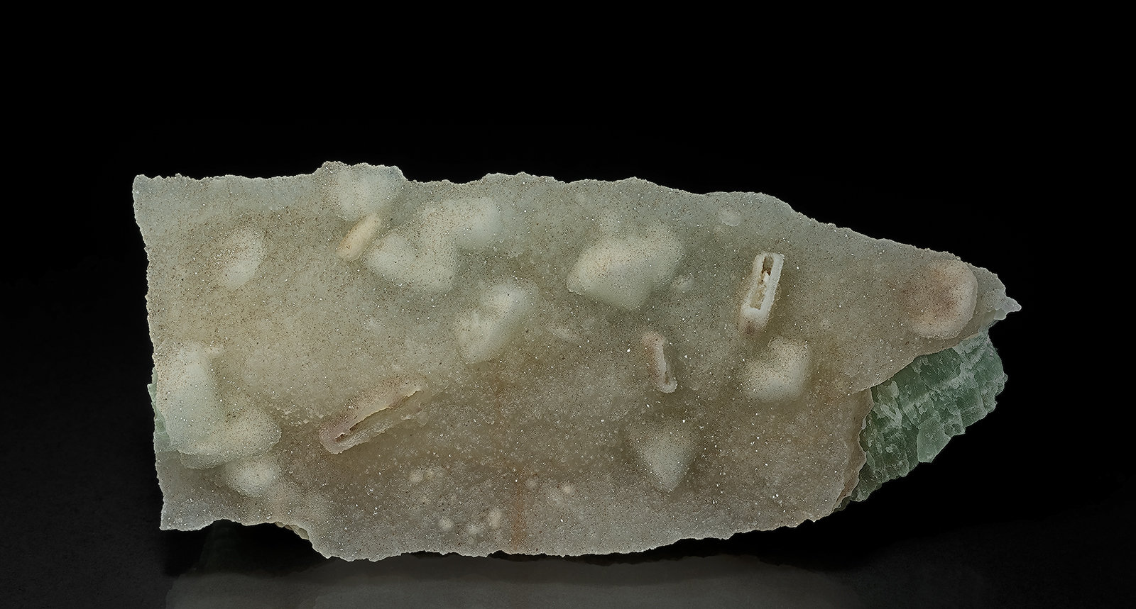 Fluorite, Quartz
10.2 x 4.6 cm
(Autor: am mizunaka)