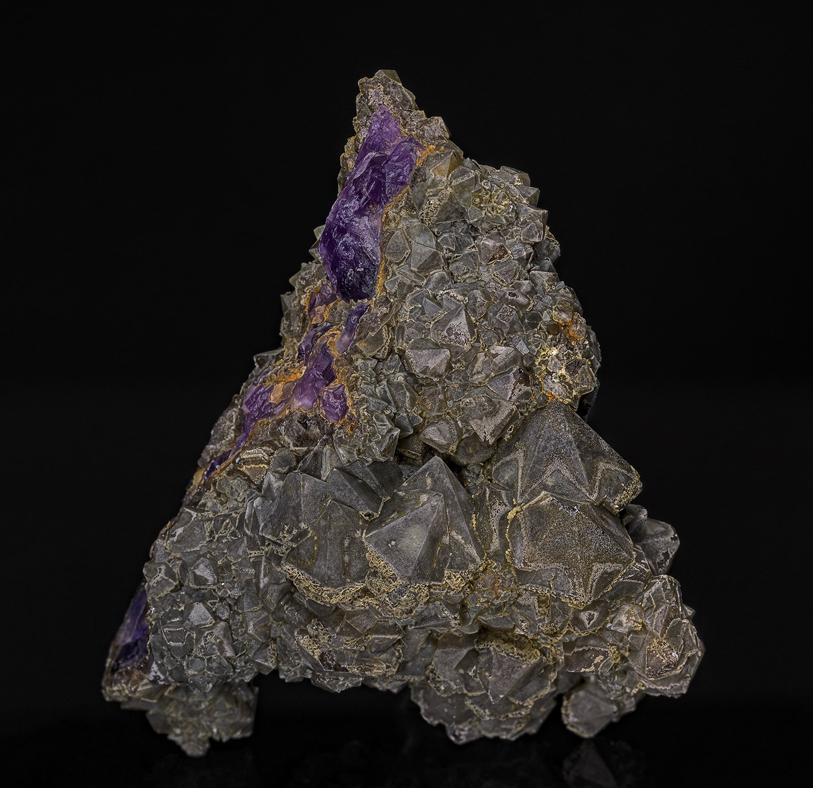 Quartz, Fluorite
9.1 x 8.3 cm
(Autor: am mizunaka)