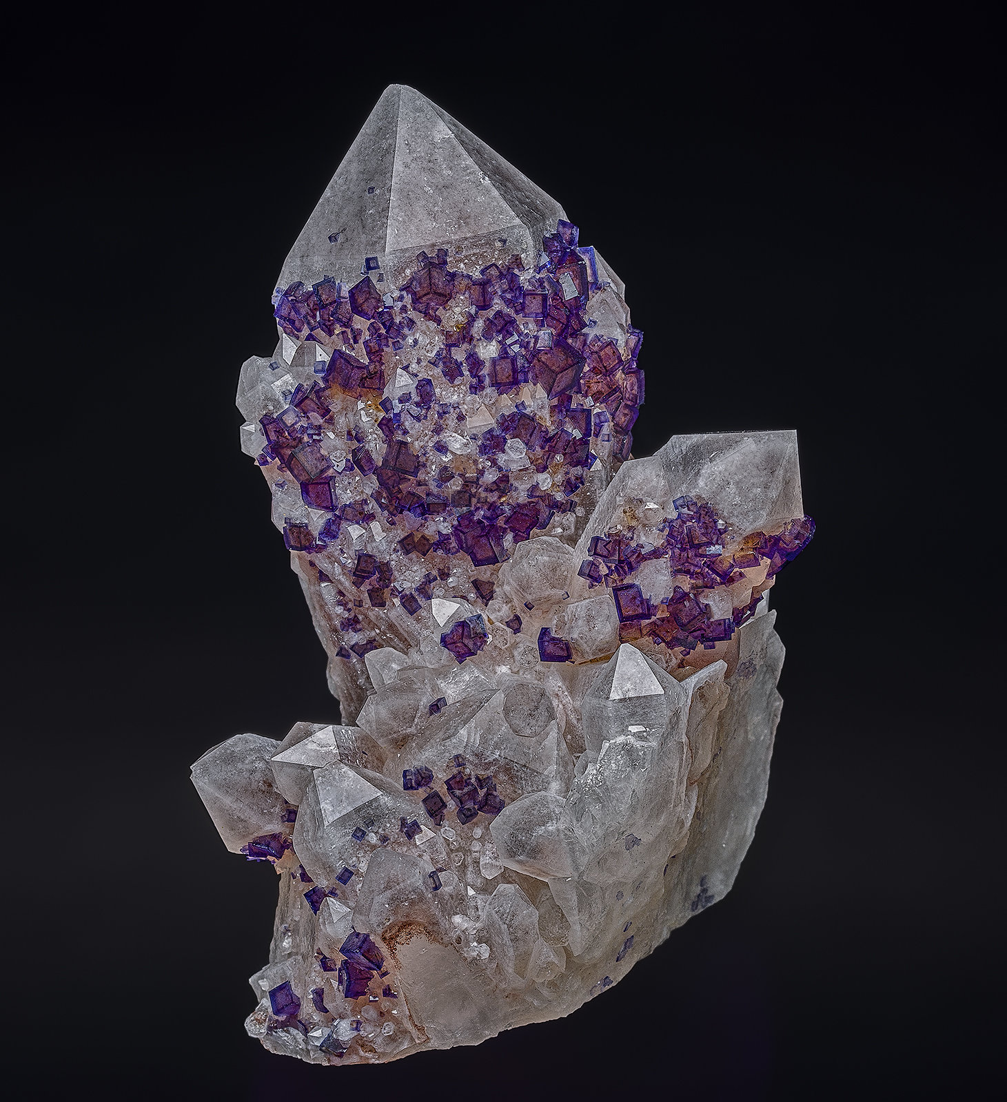 Fluorite, Quartz
8.0 x 5.3 cm
(Autor: am mizunaka)