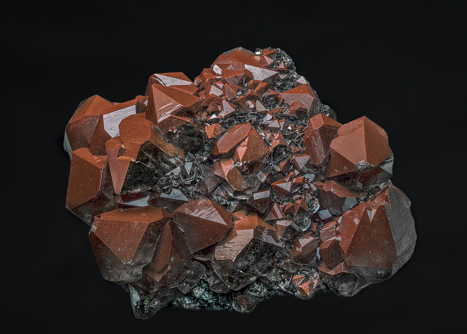 Quartz, Hematite
6.4 x 5.3 cm
(Autor: am mizunaka)