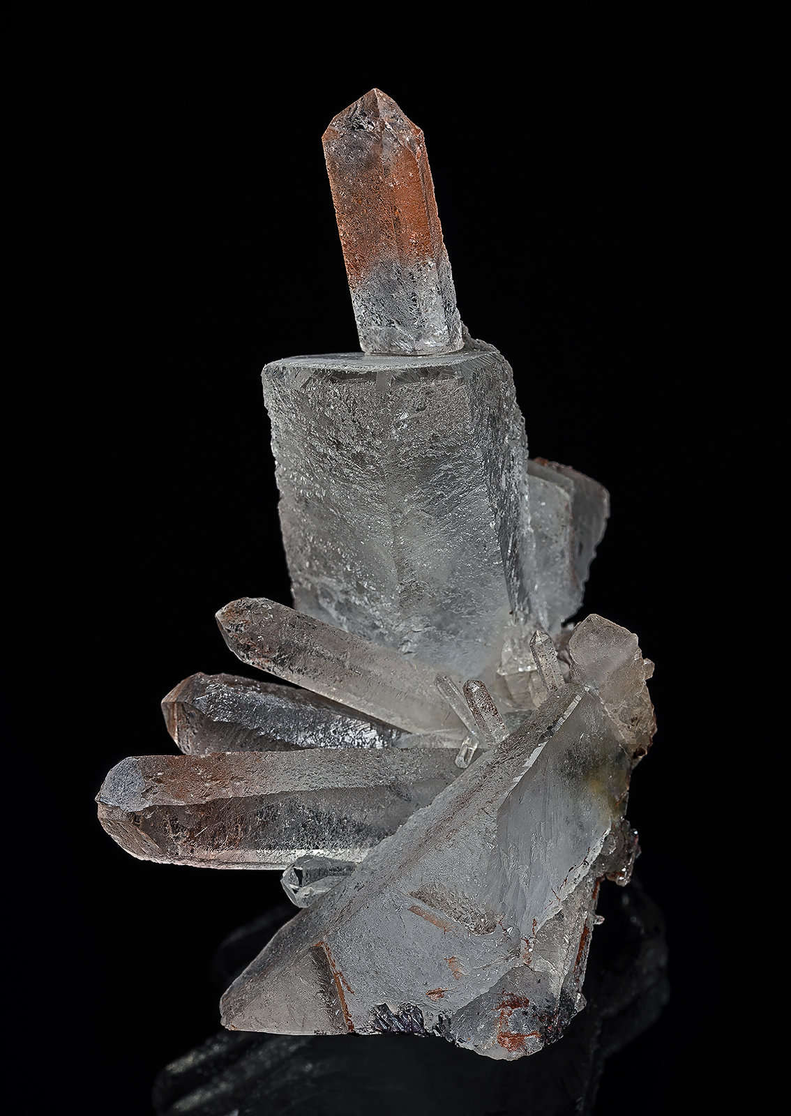 Quartz, Hematite
8.1 x 3.5 x 7.0 cm
(Autor: am mizunaka)