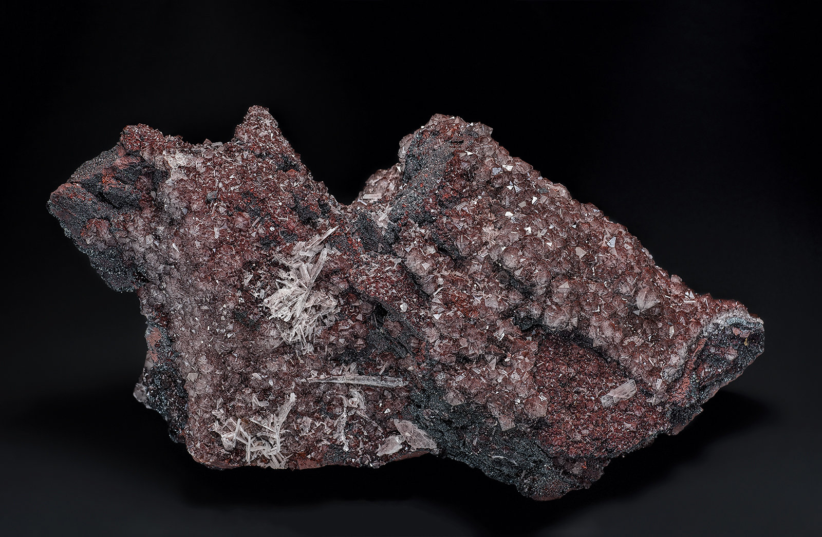 Quartz, Hematite, Barite
20.0 x 10.5 cm
(Autor: am mizunaka)