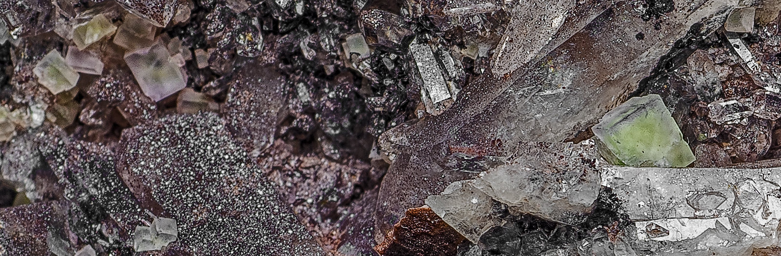 Quartz, Hematite, Fluorite
(Autor: am mizunaka)
