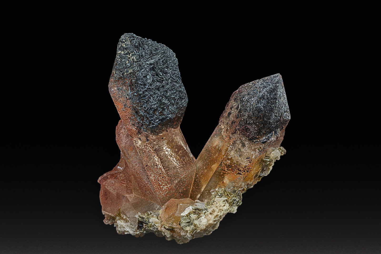 Quartz, Hematite
5.0 x 4.2 cm
(Autor: am mizunaka)