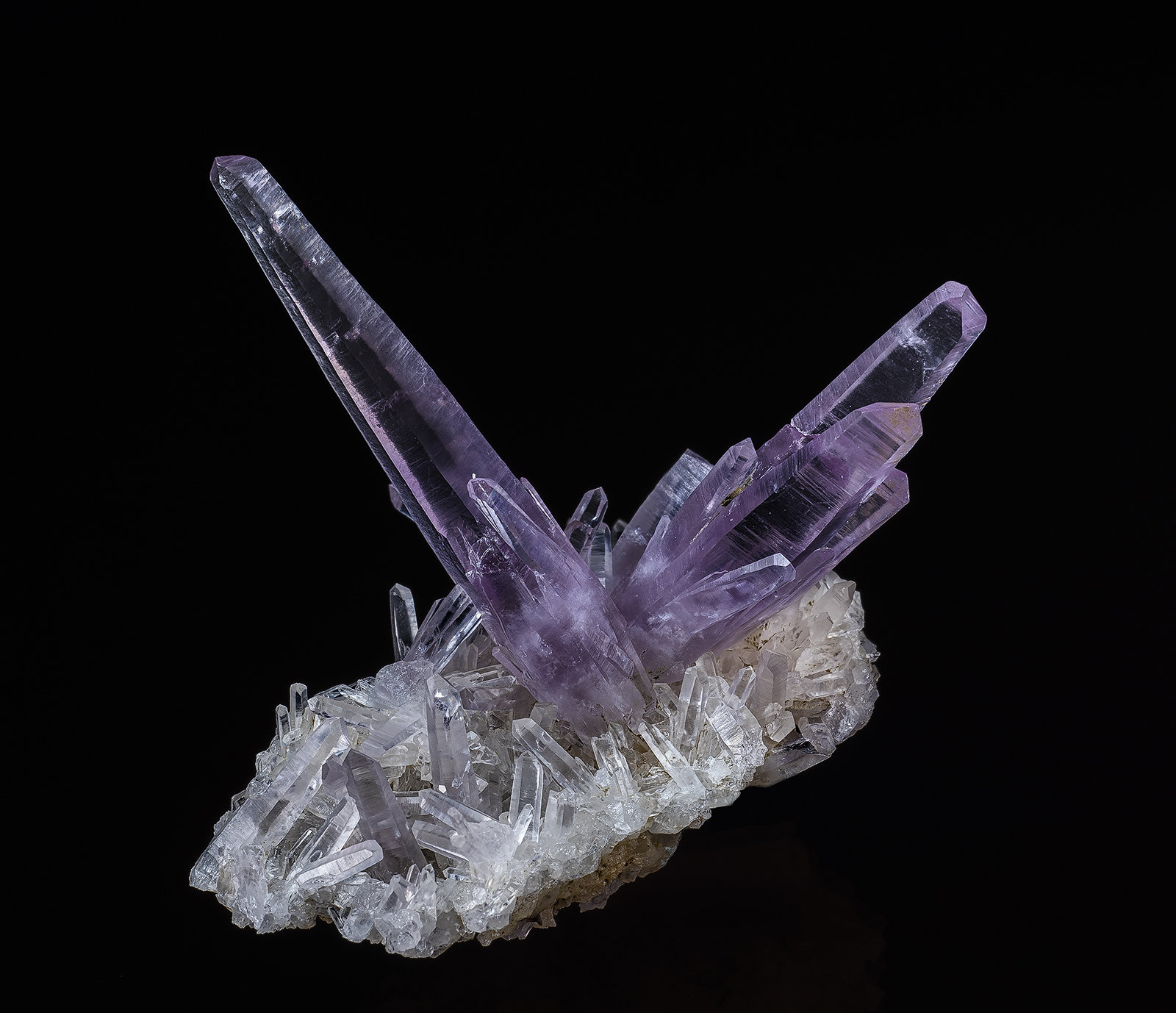 Quartz (var. amethyst)
5.2 x 2.8 x 5.1 cm
(Autor: am mizunaka)