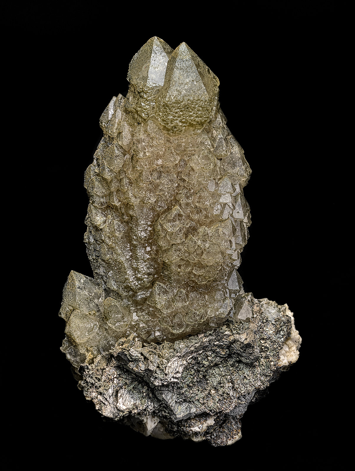 Quartz, Löllingite
9.2 x 5.2 cm
(Autor: am mizunaka)
