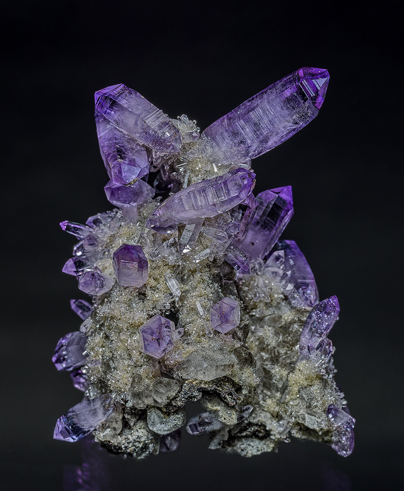 Quartz (variety amethyst), Quartz
4.8 x 6.8 cm
(Autor: am mizunaka)