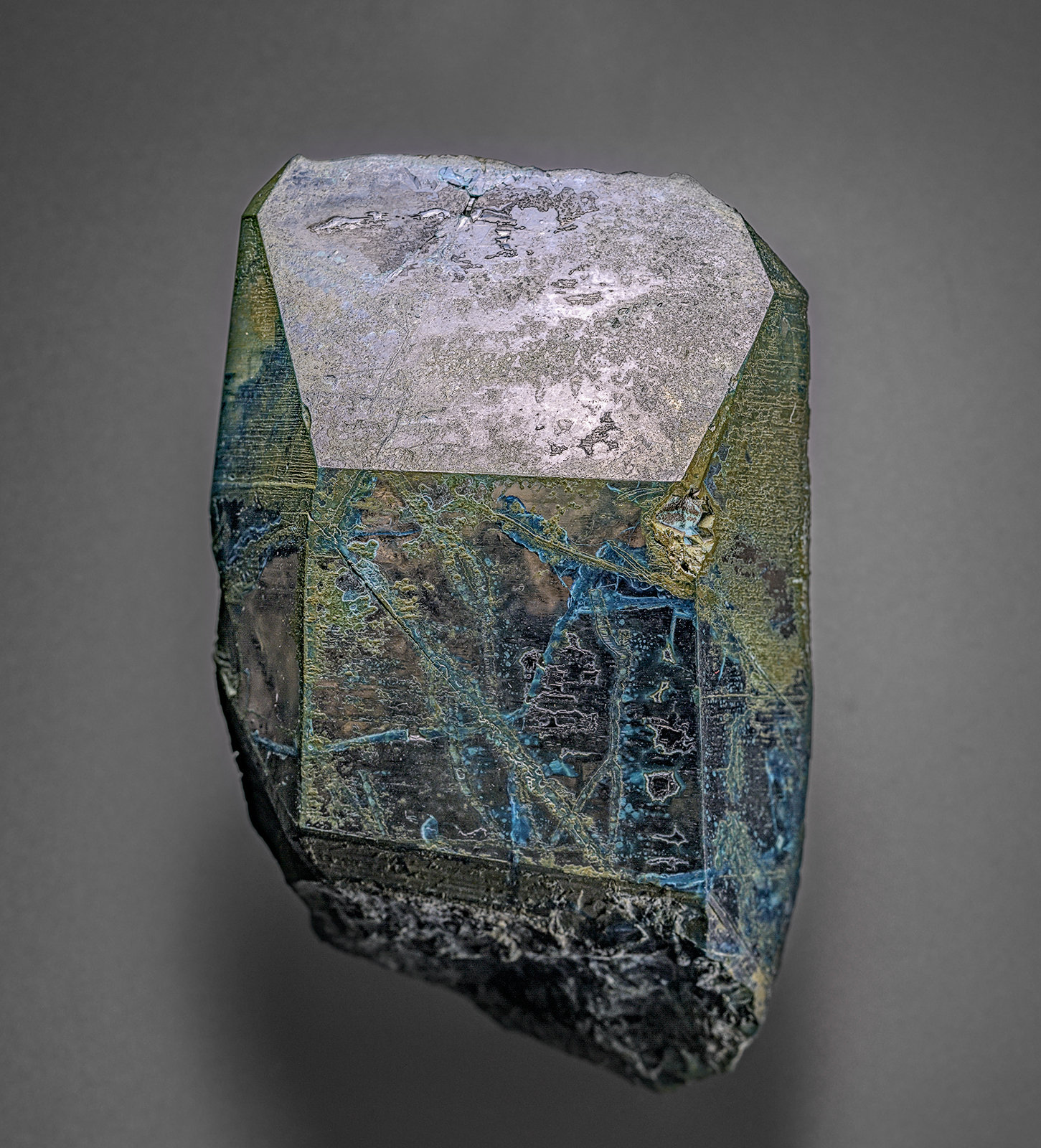 Quartz, Shattuckite
7.2 x 4.7 cm
(Autor: am mizunaka)