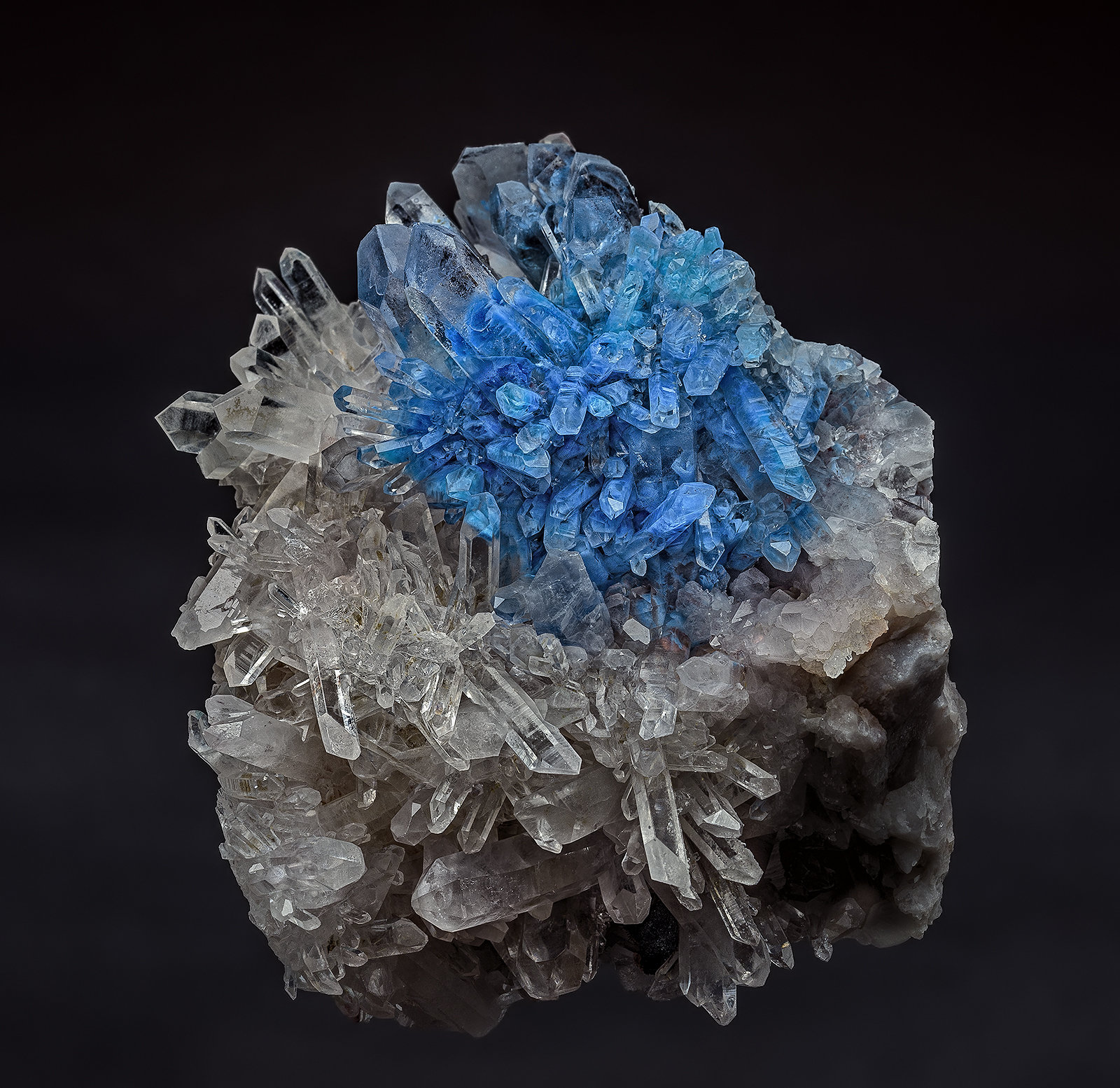 Quartz, Papagoite
6.5 x 7.5 cm
(Autor: am mizunaka)