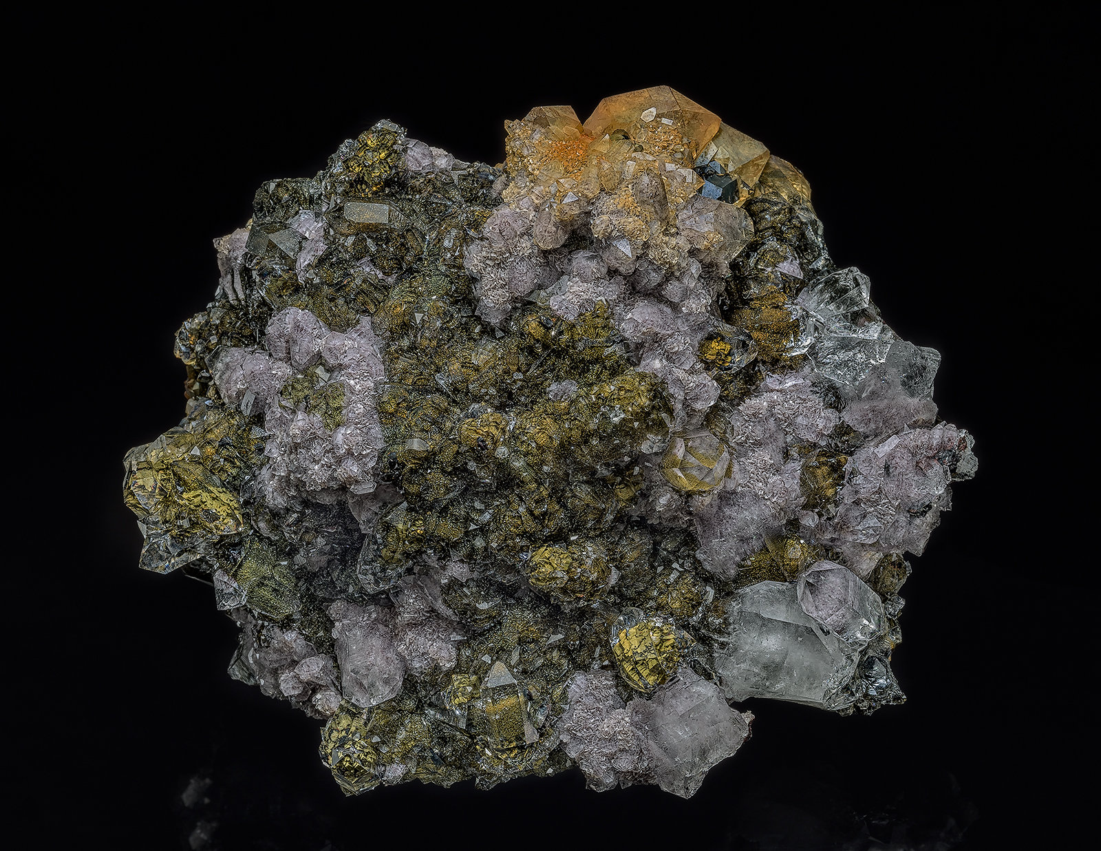 Quartz, Pyrite
7.3 x 6.3 cm
(Autor: am mizunaka)