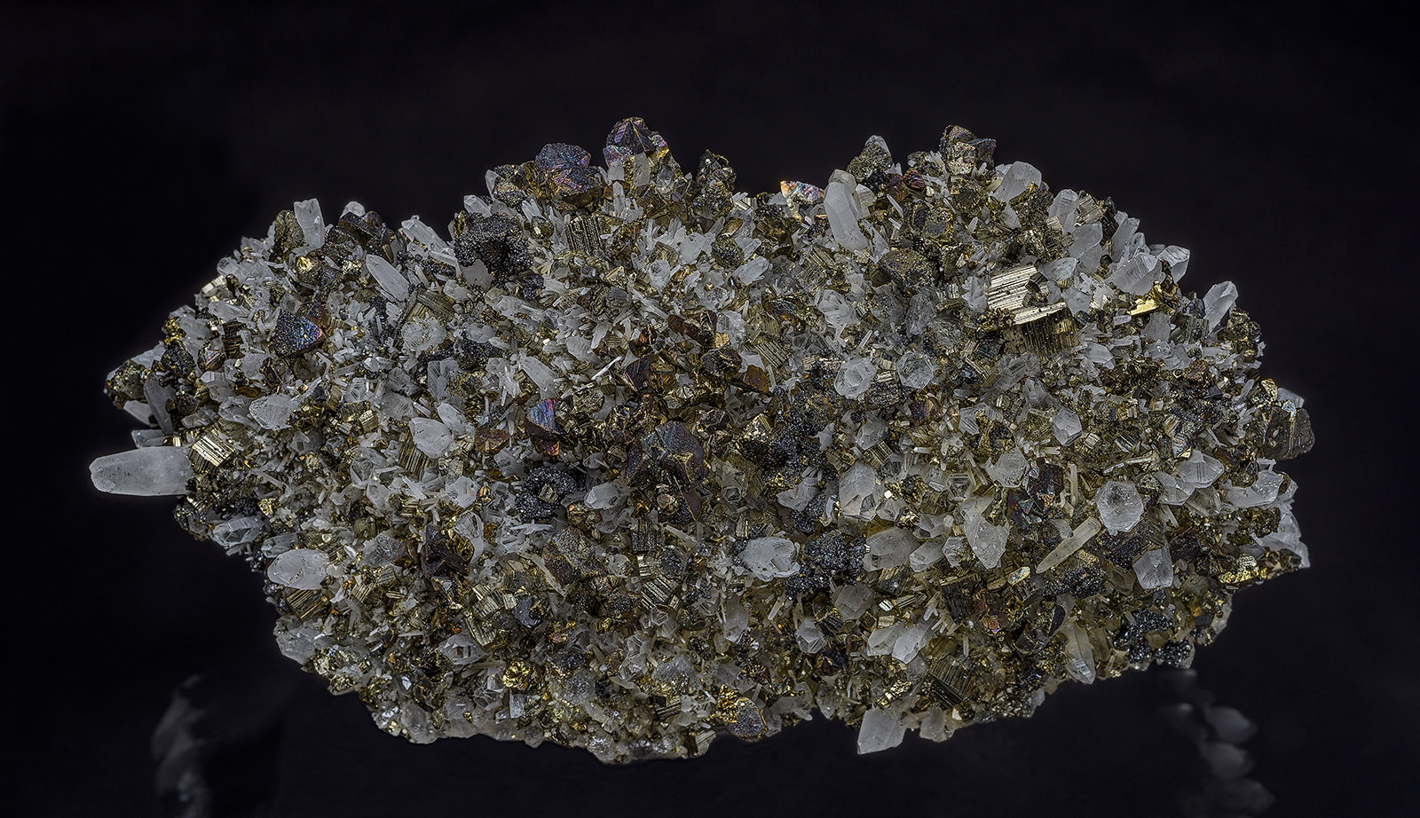 Quartz, Pyrite
12.5 x 6.5 cm
(Autor: am mizunaka)