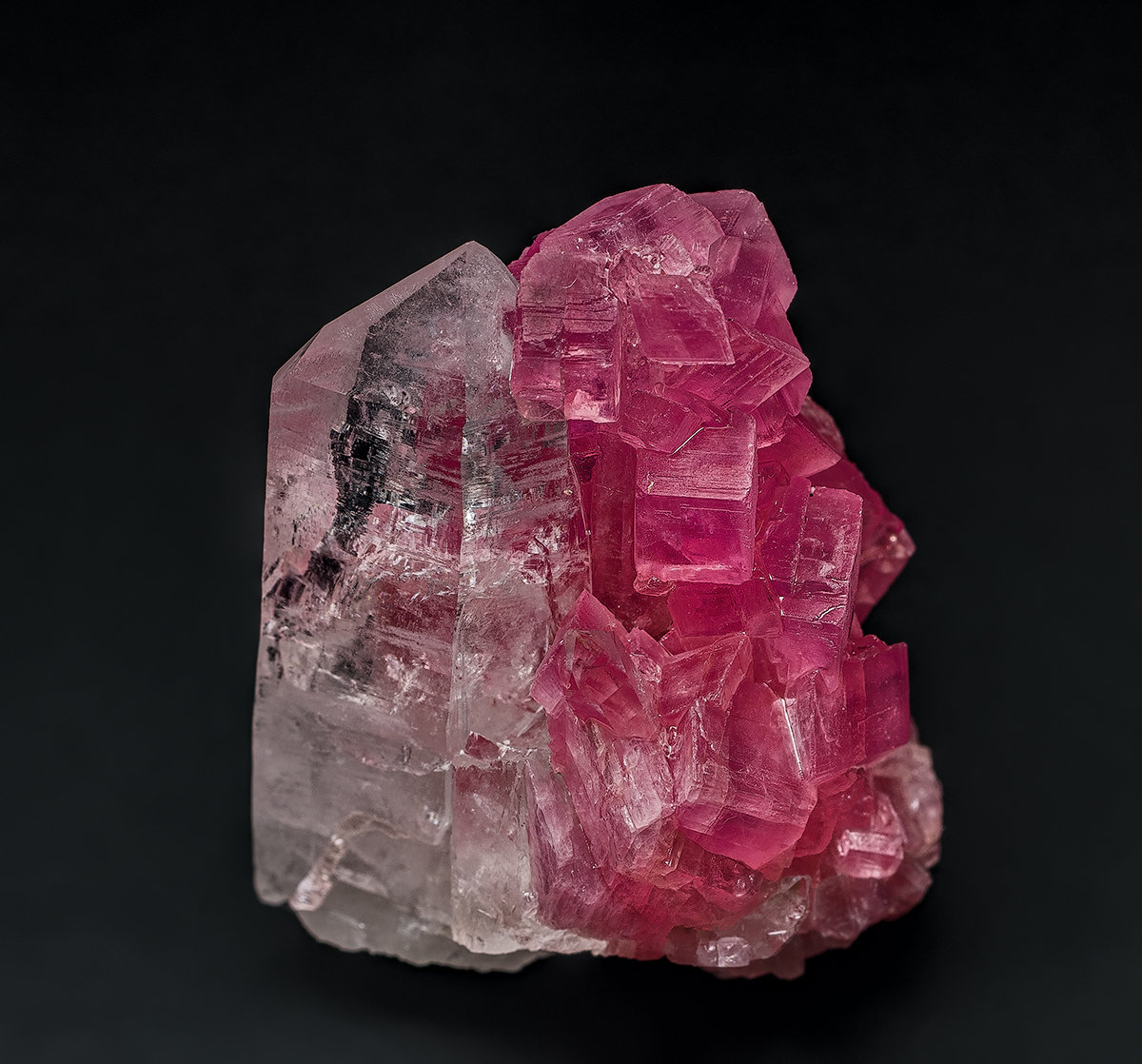 Quartz, Rhodochrosite
2.5 x 2.7 cm
(Autor: am mizunaka)