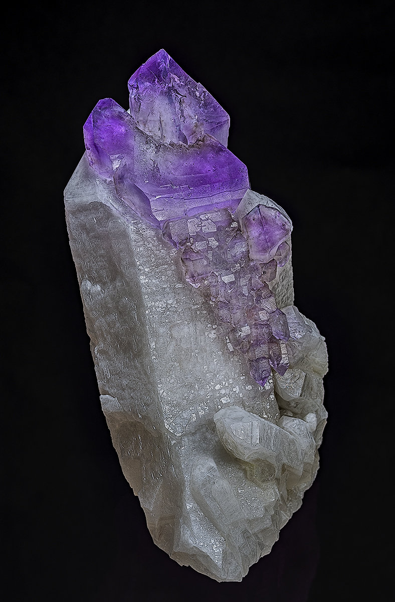 Quartz (variety amethyst)
10.6 x 8.1 cm
(Autor: am mizunaka)