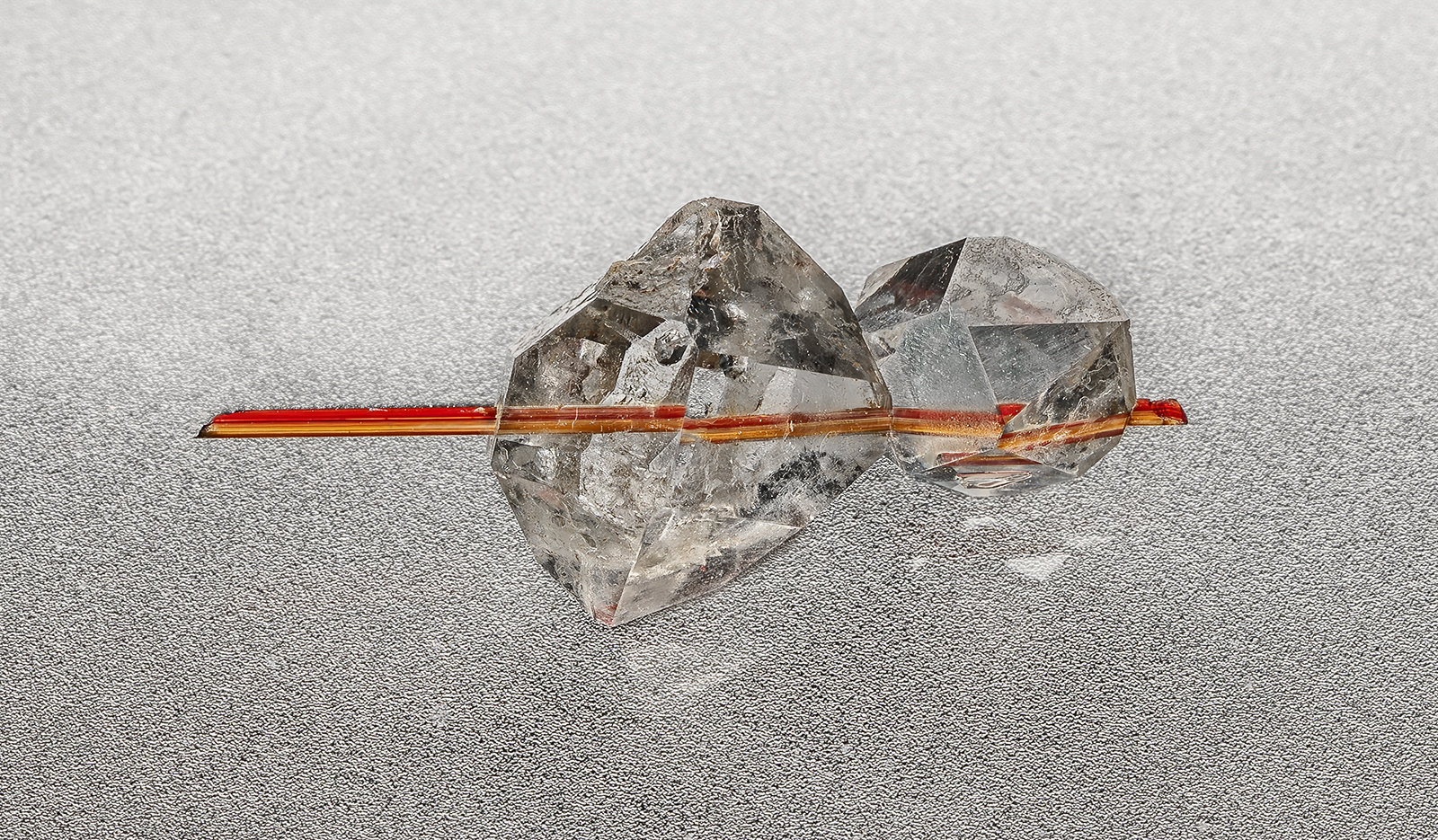 Quartz, Rutile
21 x 5 mm
(Autor: am mizunaka)
