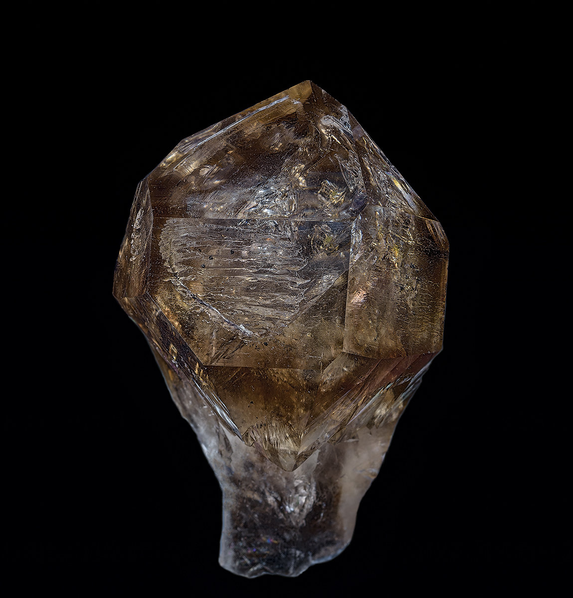 Quartz (variety smoky quartz)
5.0 x 4.0 cm
(Autor: am mizunaka)