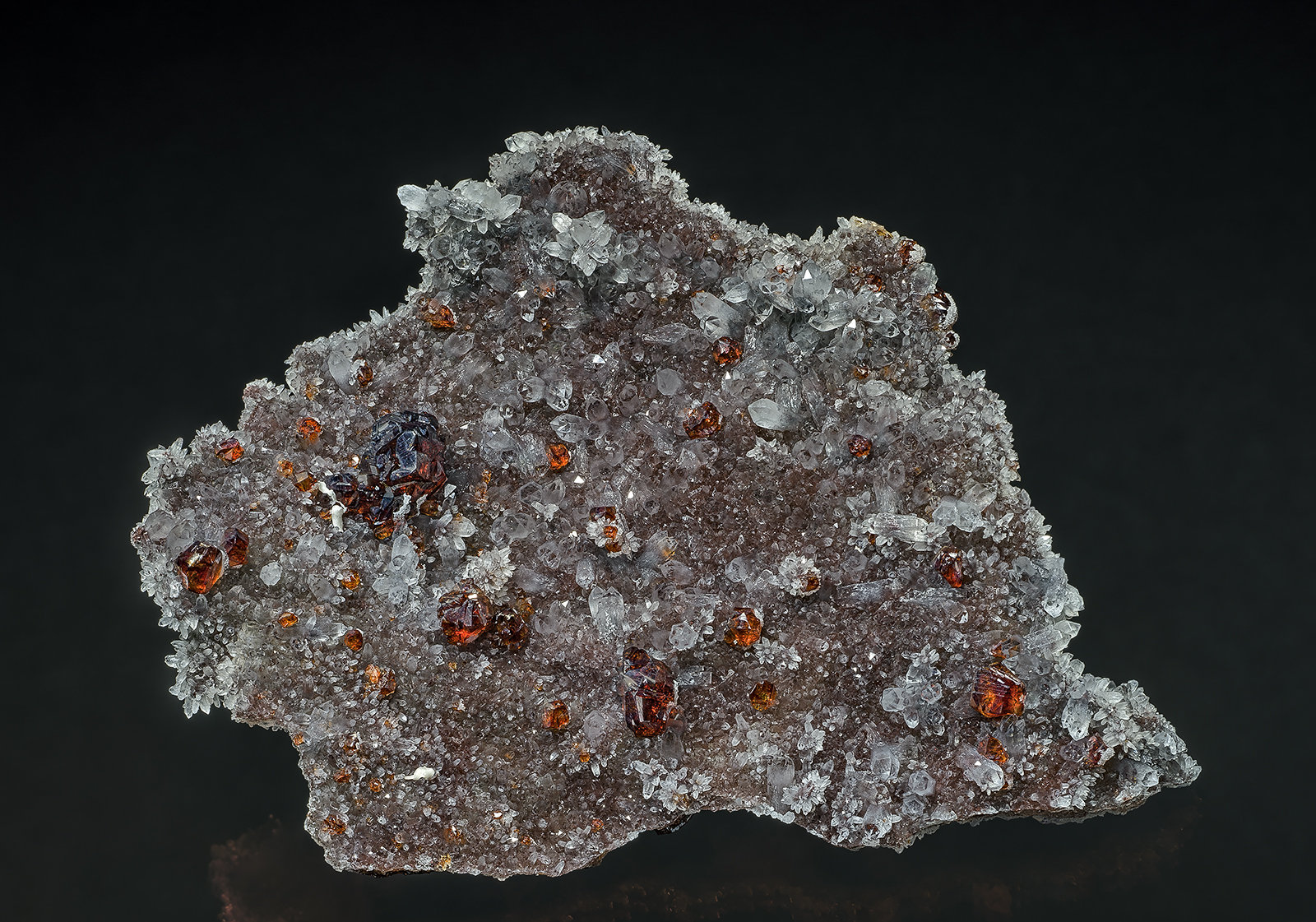 Sphalerite, Quartz
10.6 x 8.0 cm
(Autor: am mizunaka)