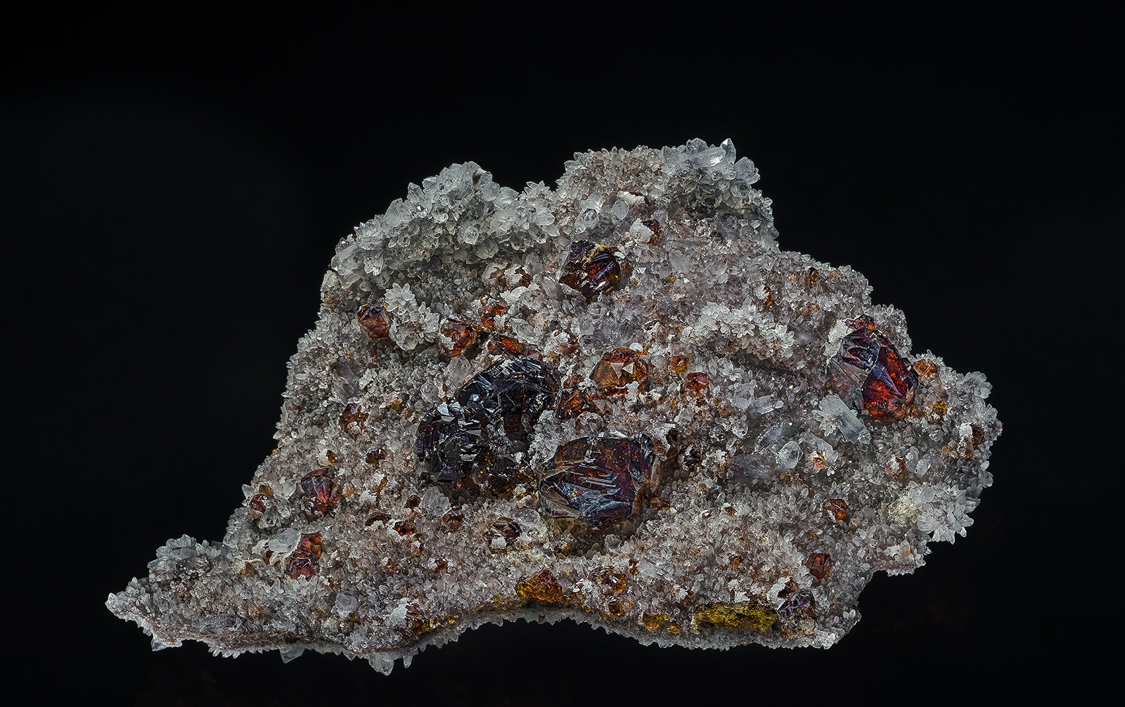 Sphalerite, Quartz
10.6 x 8.0 cm
(Autor: am mizunaka)