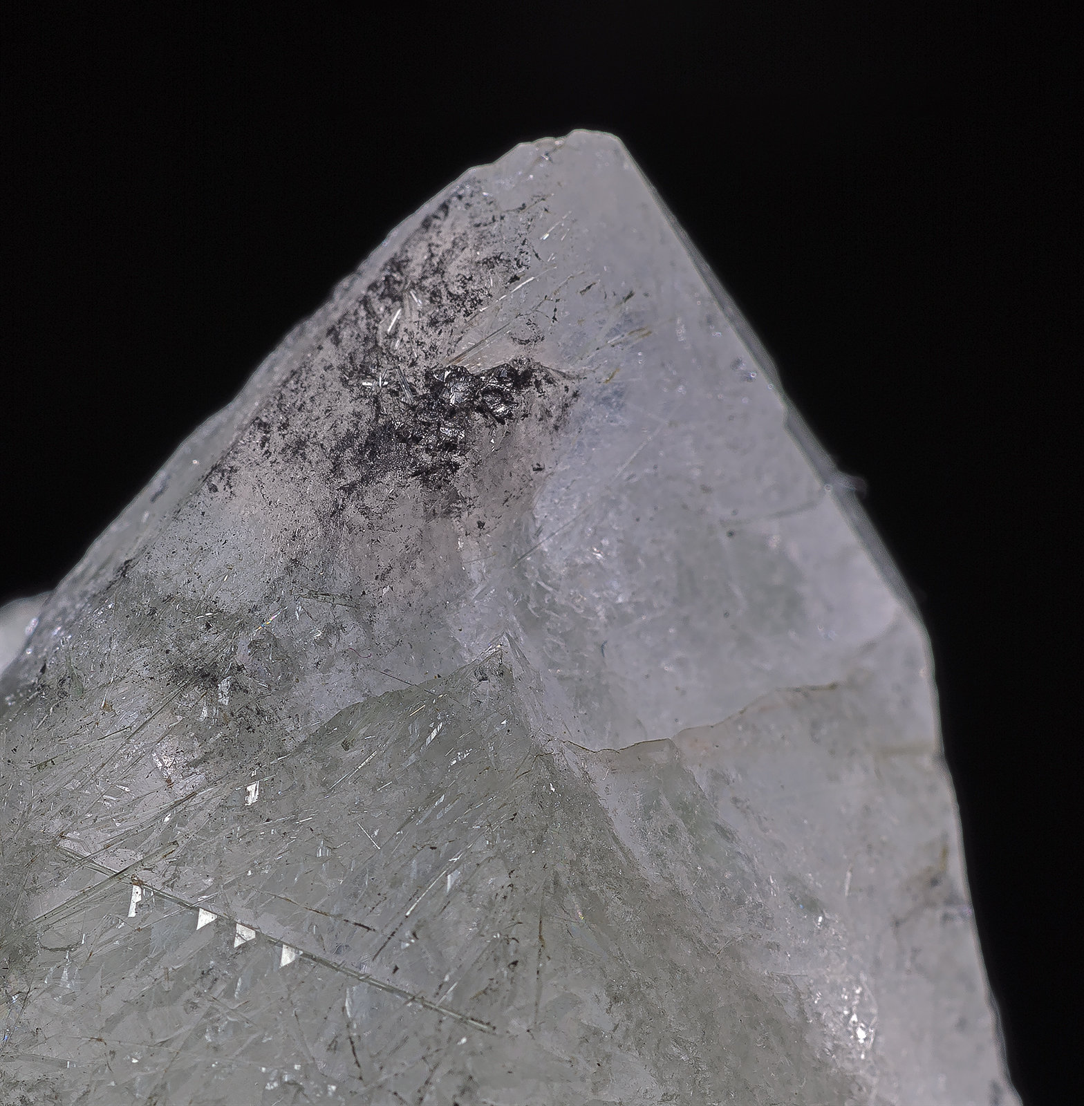 Quartz with inclusions
(Autor: am mizunaka)
