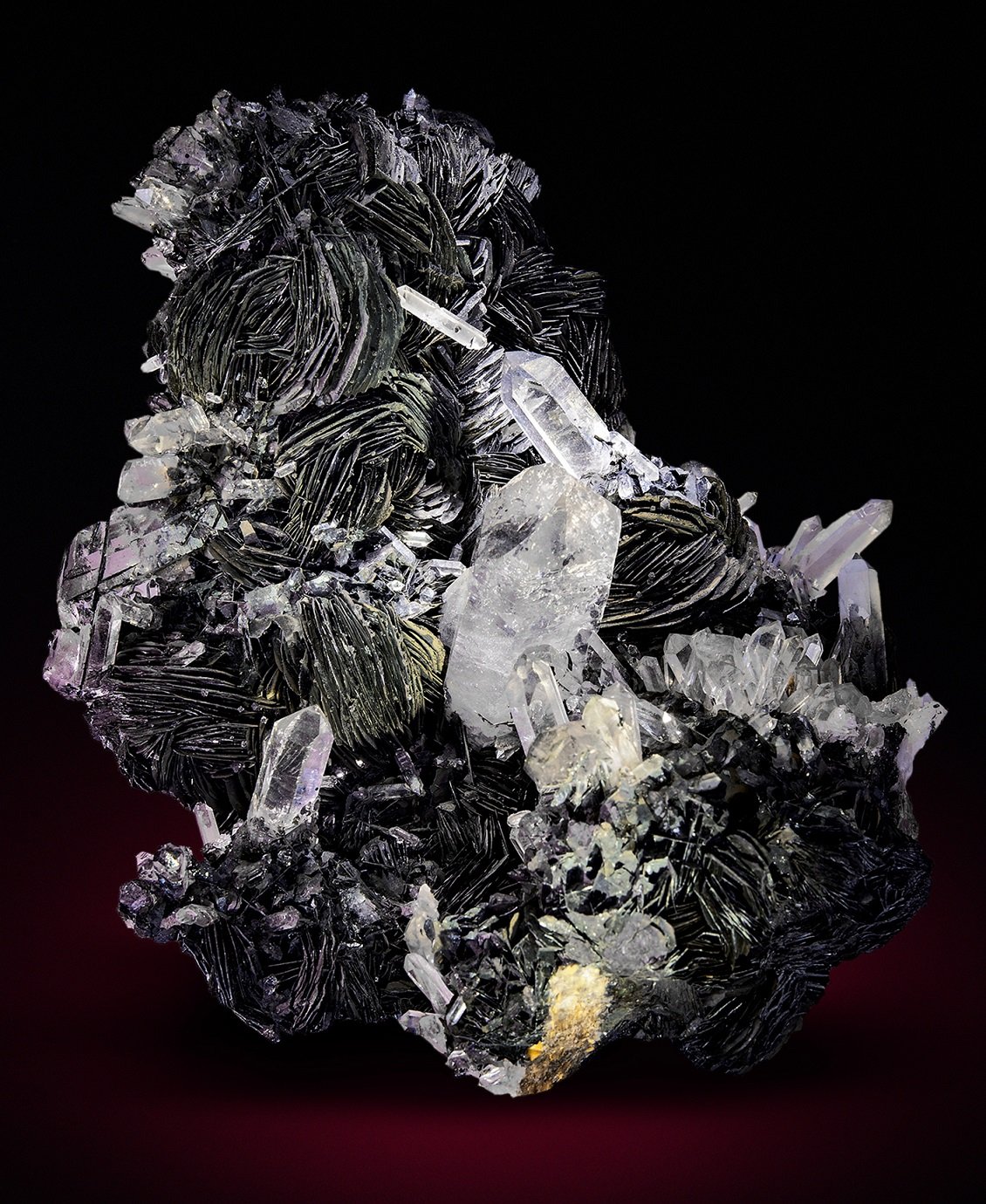 Quartz, Hematite
Specimen size 16 cm
(Autor: Tobi)