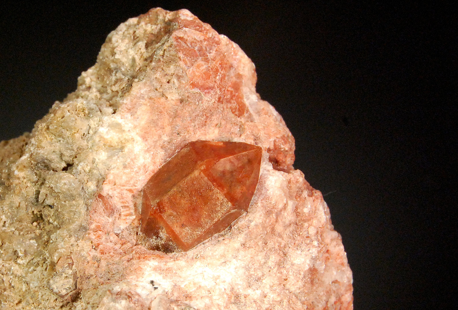 Quartz
5.5 x 5.5 cm, xl = 1.1 cm in length
(Autor: Michael Shaw)