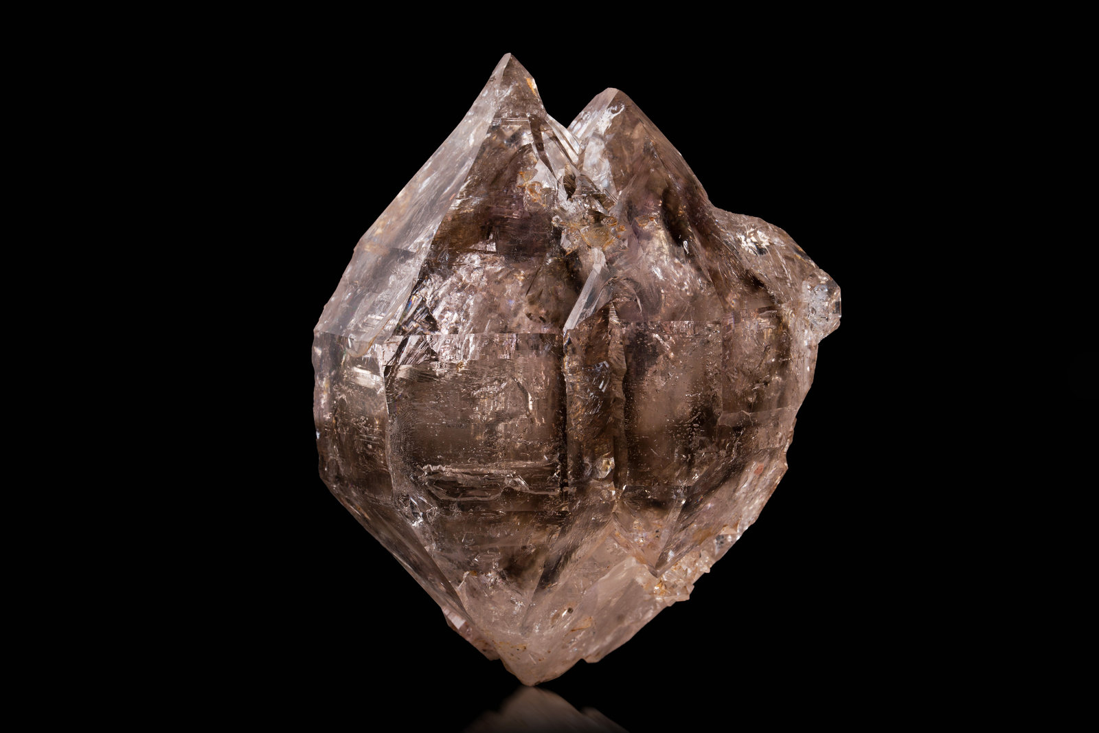 Quartz
9 x 7 x 11.5 cm / main crystal: 11.4 cm.
(Autor: MIM Museum)