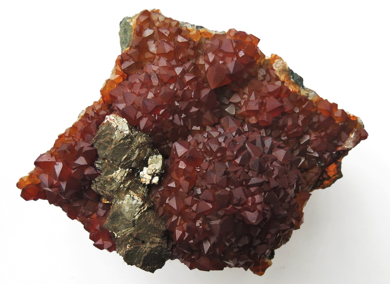 Quartz with Pyrite
about 11cm max size
(Autor: markbeckett)