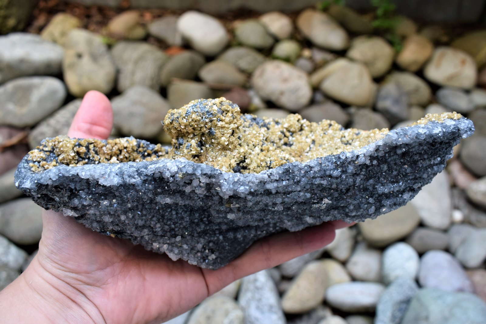 Quartz, Dolomite, Stibnite, Boulangerite
(Autor: Deyu)