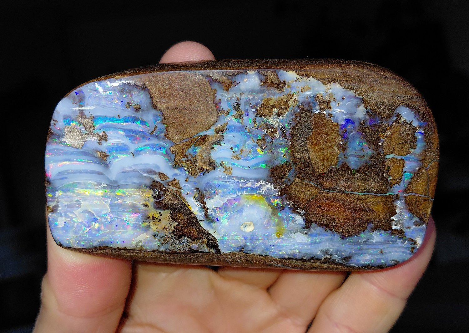Opal
Specimen 9 x 5 cm
(Autor: Tobi)