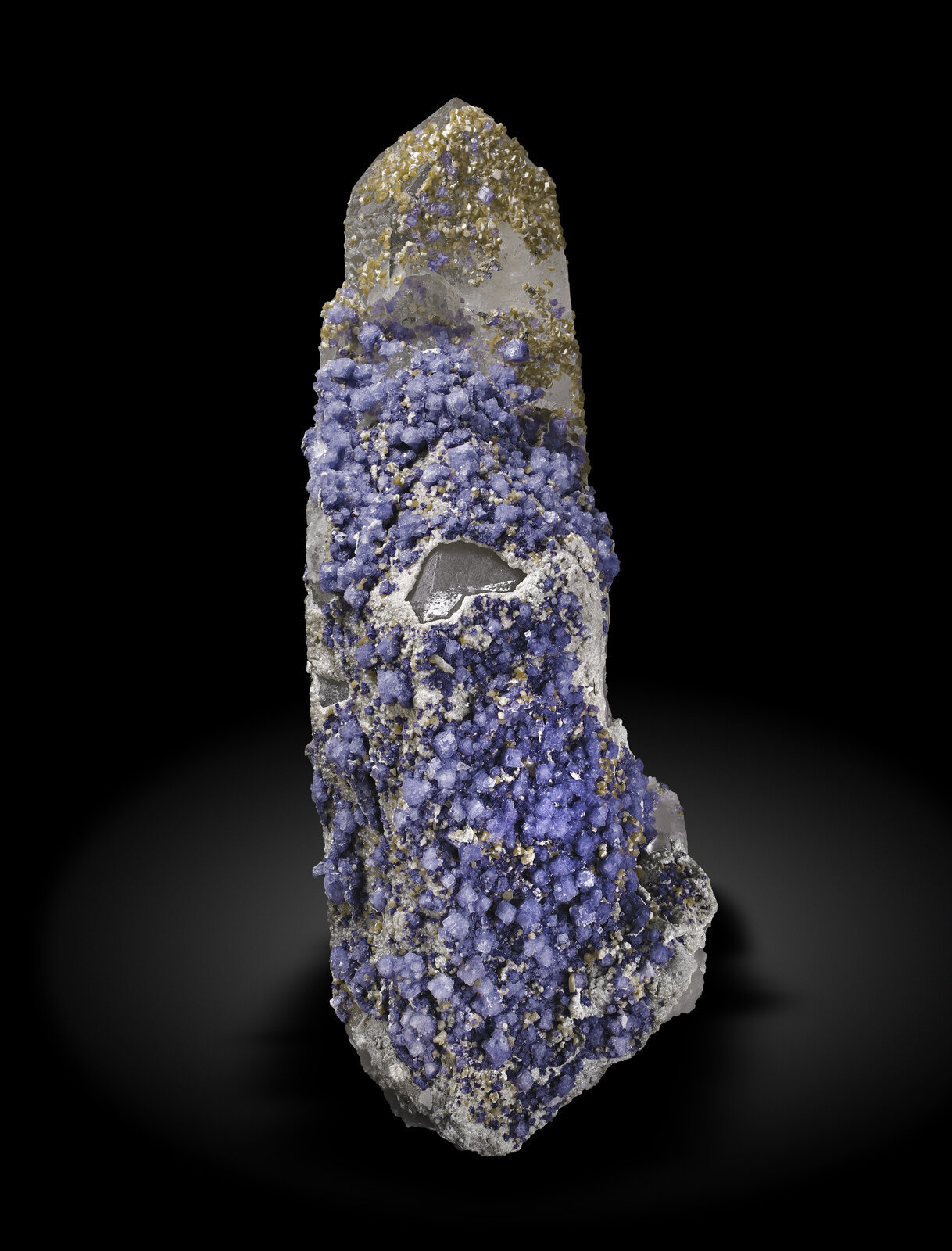Fluorite, Calcite, Siderite on Quartz
30 x 15 x 15 cm
(Autor: James Catmur)