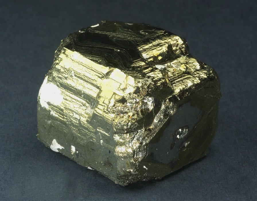 Pyrite
33 x 33 x 26 mm
(Autor: GneissWare)