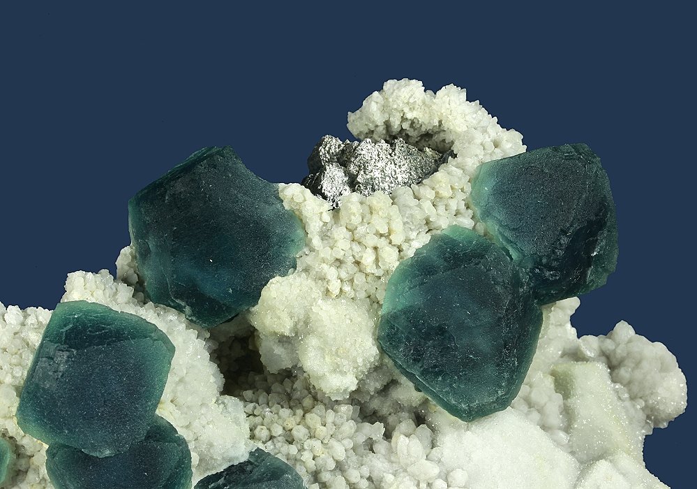 Fluorite with Quartz and Arsenopyrite
120.0 x 92.0 x 45.0 mm
(Autor: GneissWare)