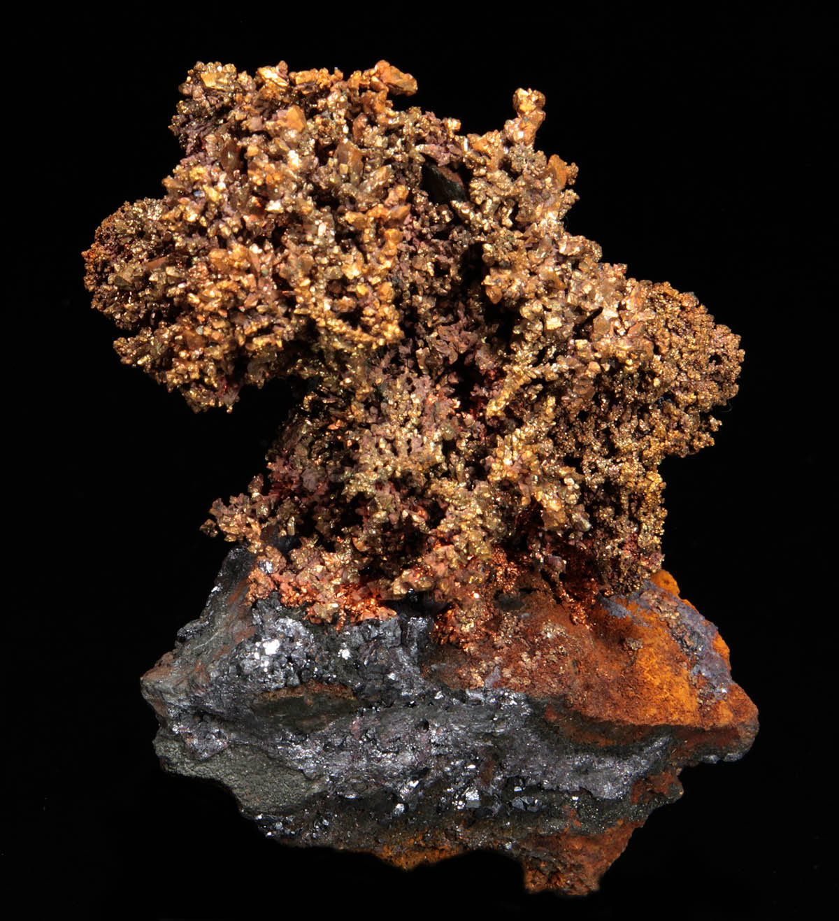 Cuprite on Copper
95 x 77 x 49 mm
(Autor: GneissWare)