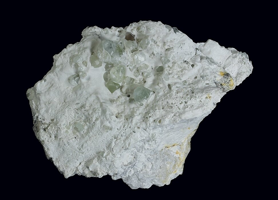 Topaz in Kaolinite
82 x 61 x 38 mm
(Autor: GneissWare)
