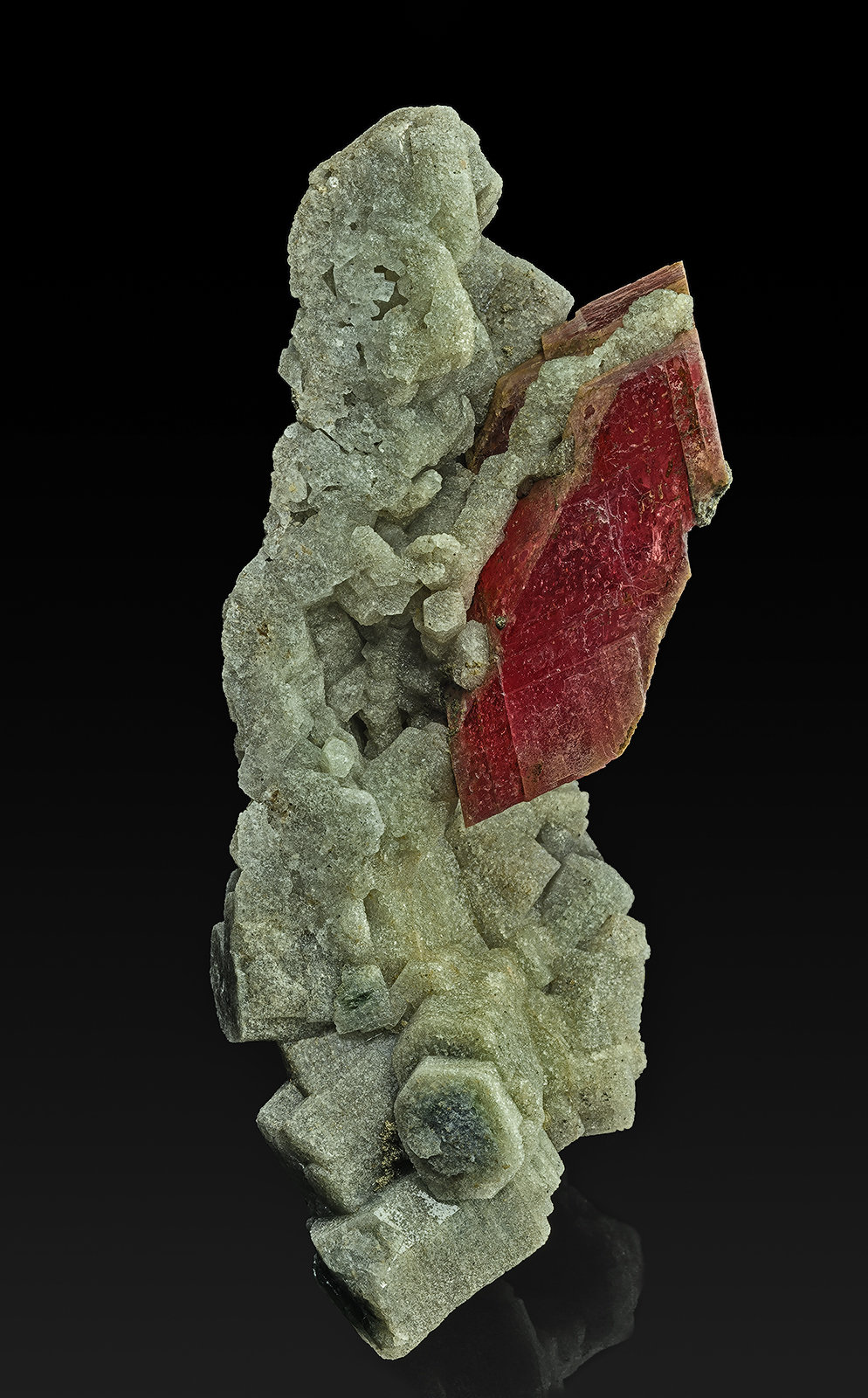 Rhodochrosite, Apatite (Group)
13.2 x 6.0 cm
(Autor: am mizunaka)