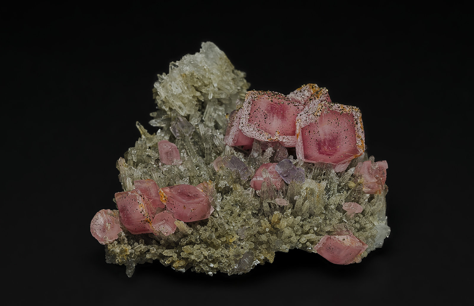 Rhodochrosite, Fluorapatite, Quartz
4.1 x 3.6 cm
(Autor: am mizunaka)