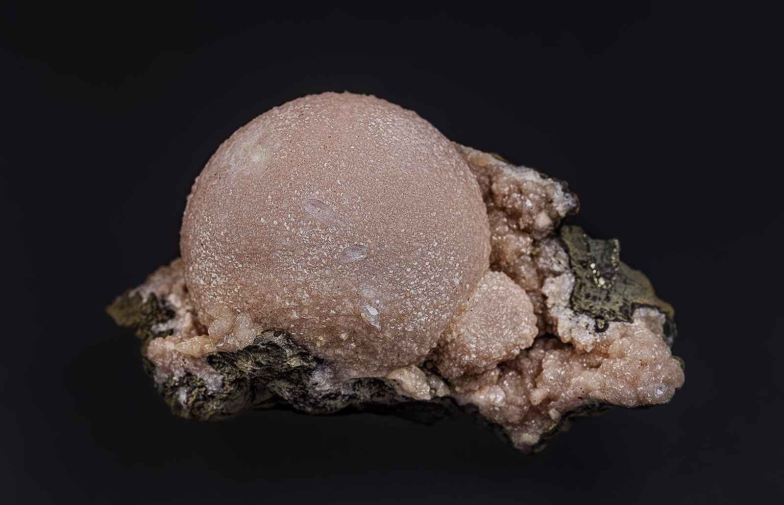 Rhodochrosite, Quartz
4.9 x 2.4 cm
(Autor: am mizunaka)