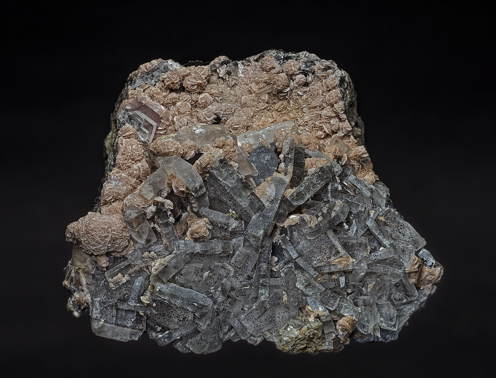 Barite, Rhodochrosite
7.3 x 7.5 cm
(Autor: am mizunaka)