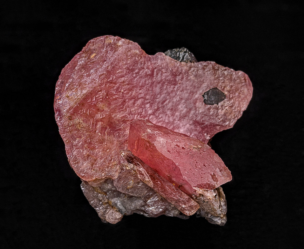 Rhodochrosite, Elbaite
21 x 23 mm
(Autor: am mizunaka)