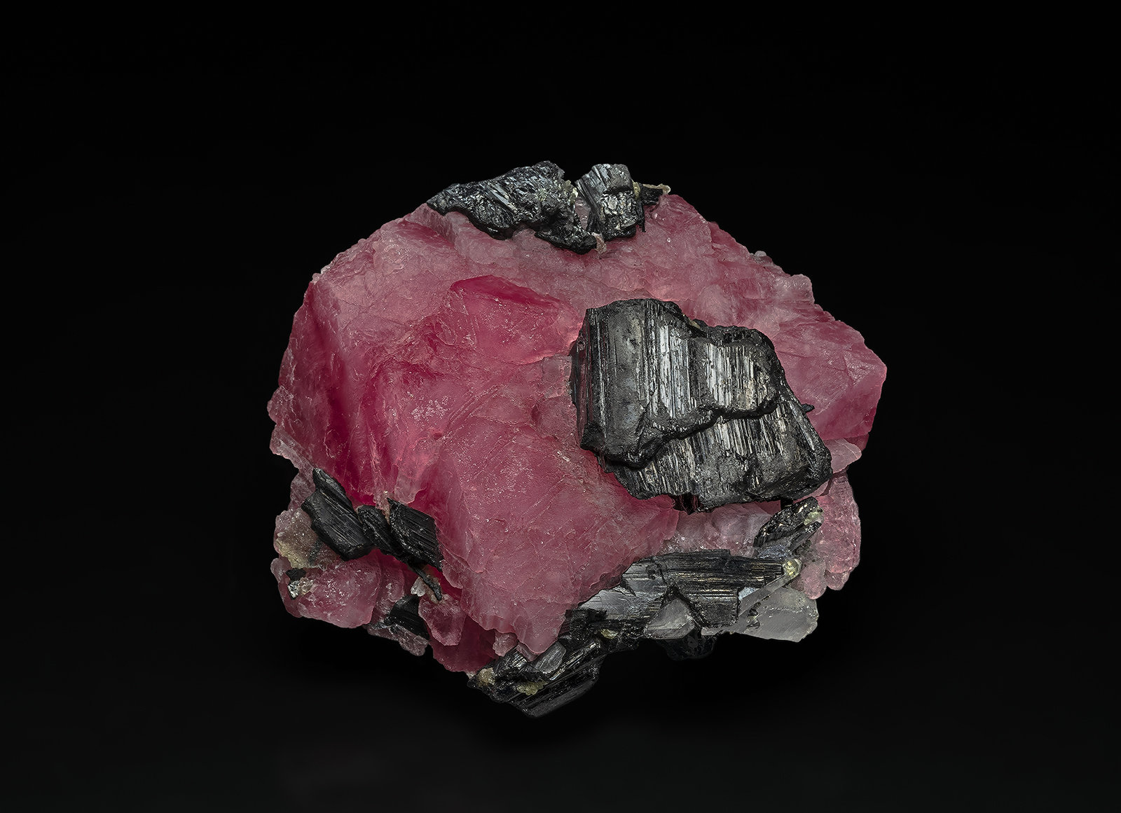 Rhodochrosite, Ferberite
5.6 x 5.0 cm
(Autor: am mizunaka)