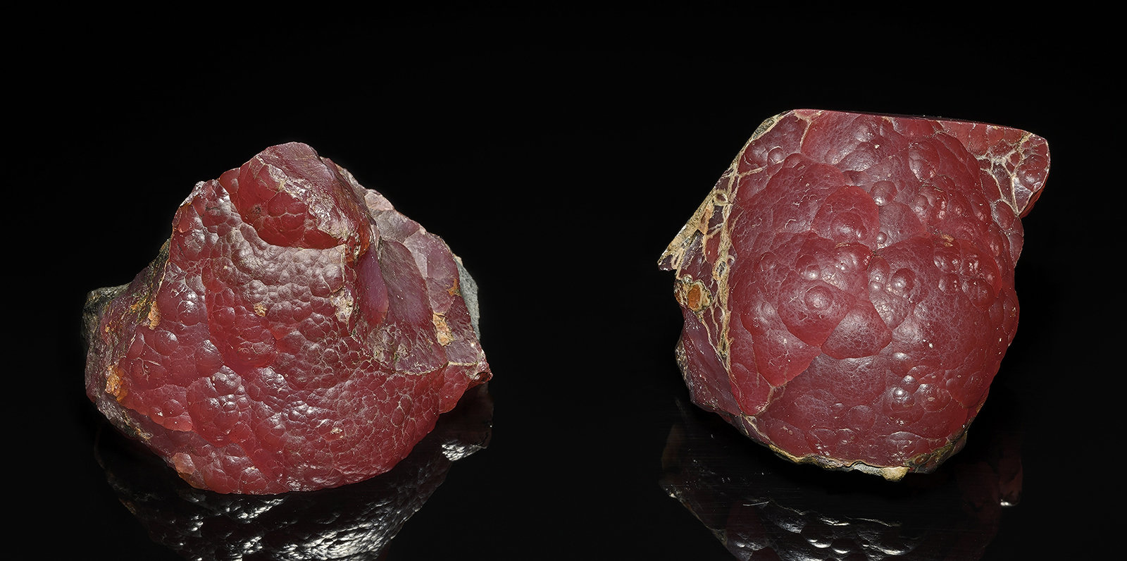 Rhodochrosite
5.5 x 3.8 cm , 4.2 x 3.8 cm
(Autor: am mizunaka)
