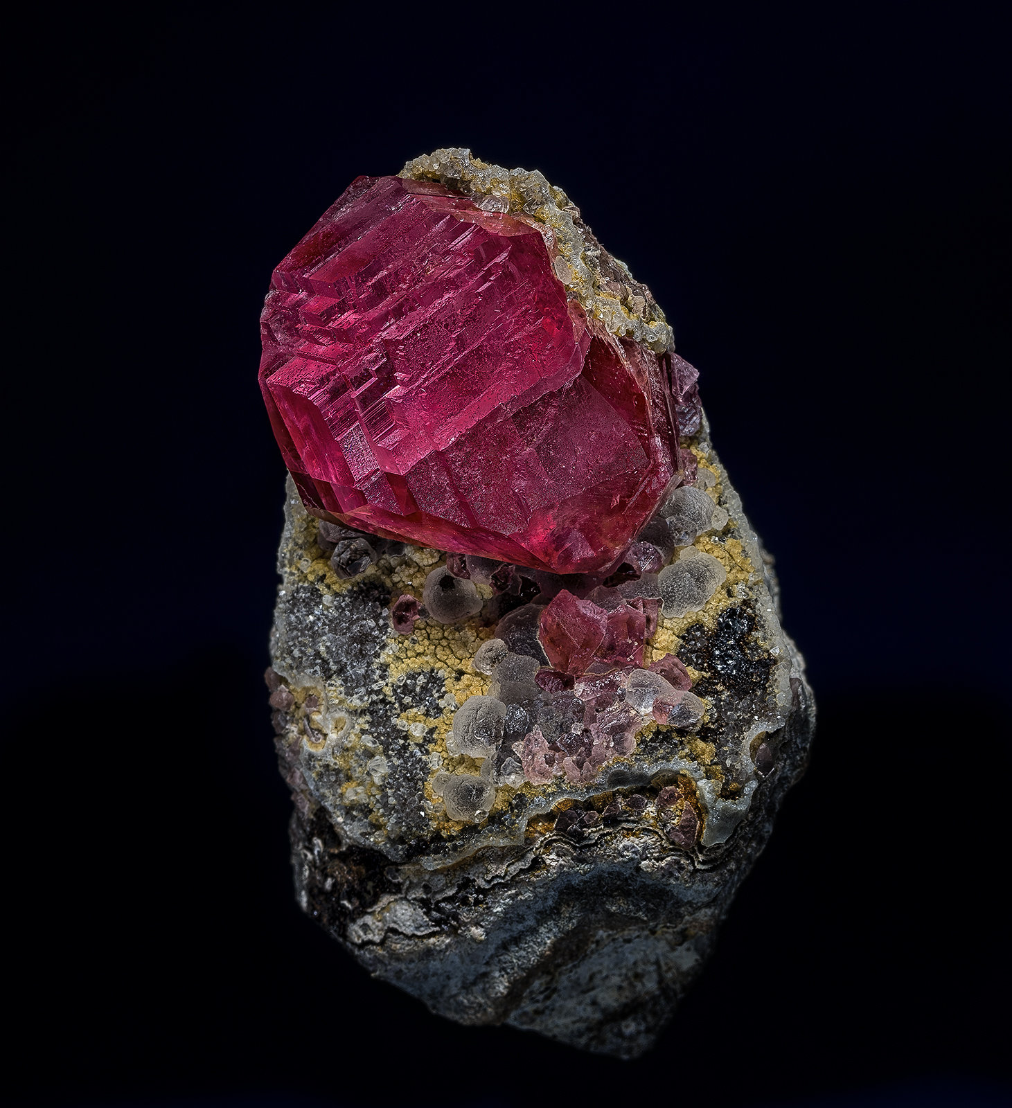 Rhodochrosite, Fluorite
5.5 x 3.3 cm
(Autor: am mizunaka)