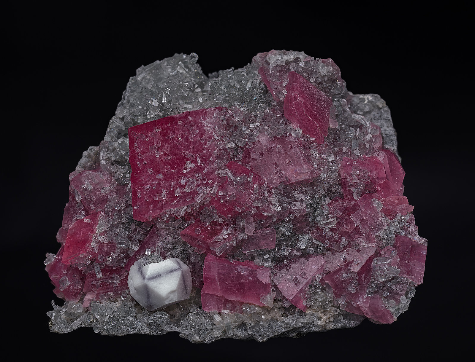Rhodochrosite, Fluorapatite, Quartz
6.5 x 4.9 cm
(Autor: am mizunaka)