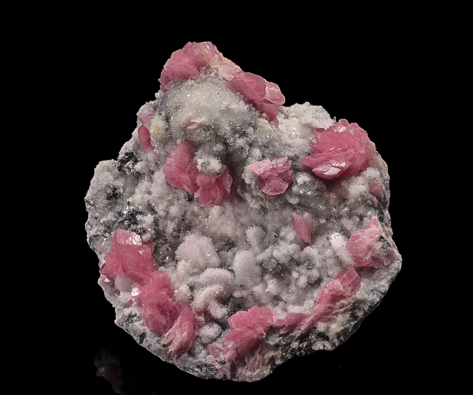 Rhodochrosite, Quartz
6.9 x 6.7 cm
(Autor: am mizunaka)
