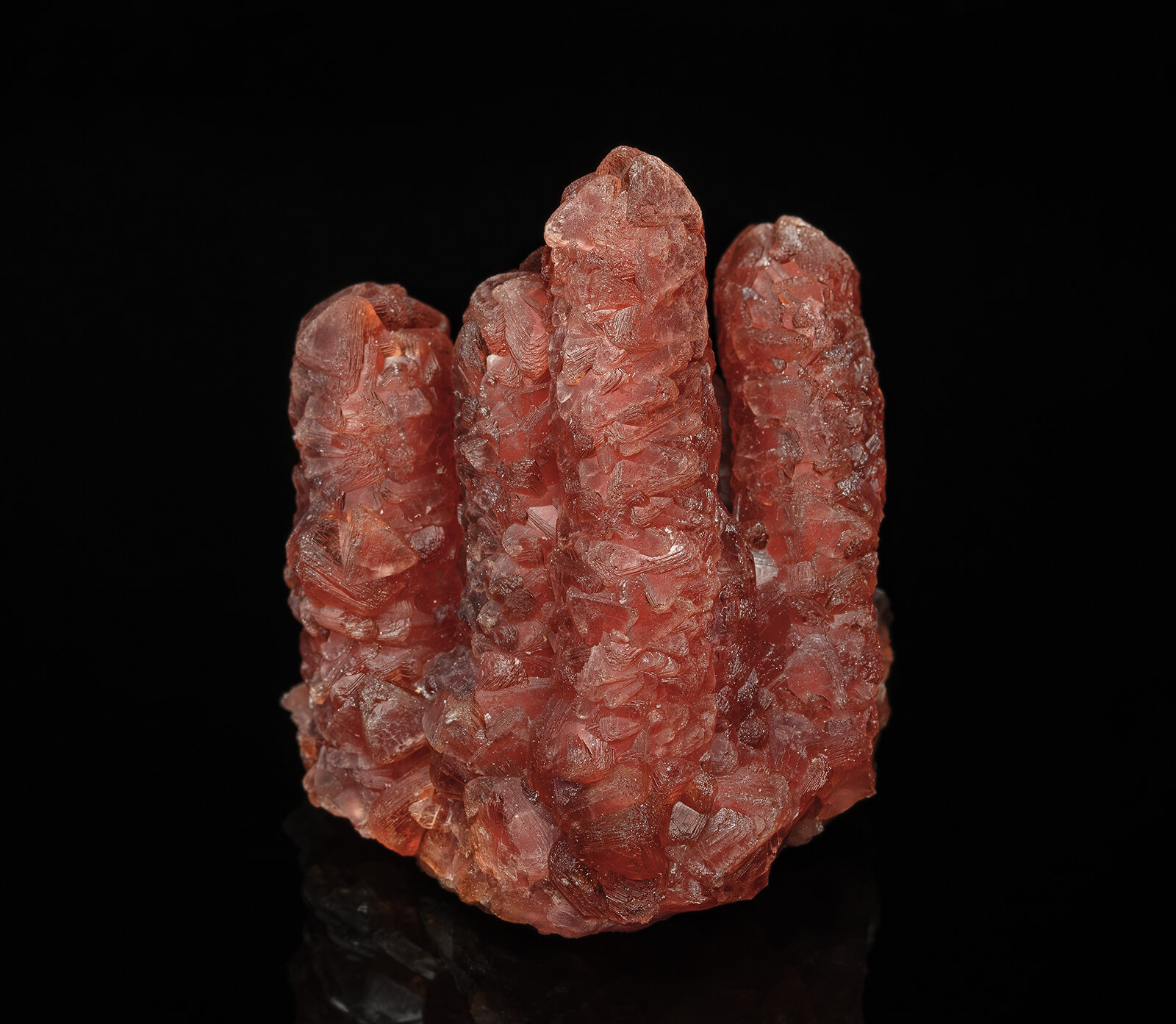 Rhodochrosite
Capillitas Mine, Andalgalá Department, Catamarca, Argentina
3.0 x 3.6 cm
(Autor: am mizunaka)